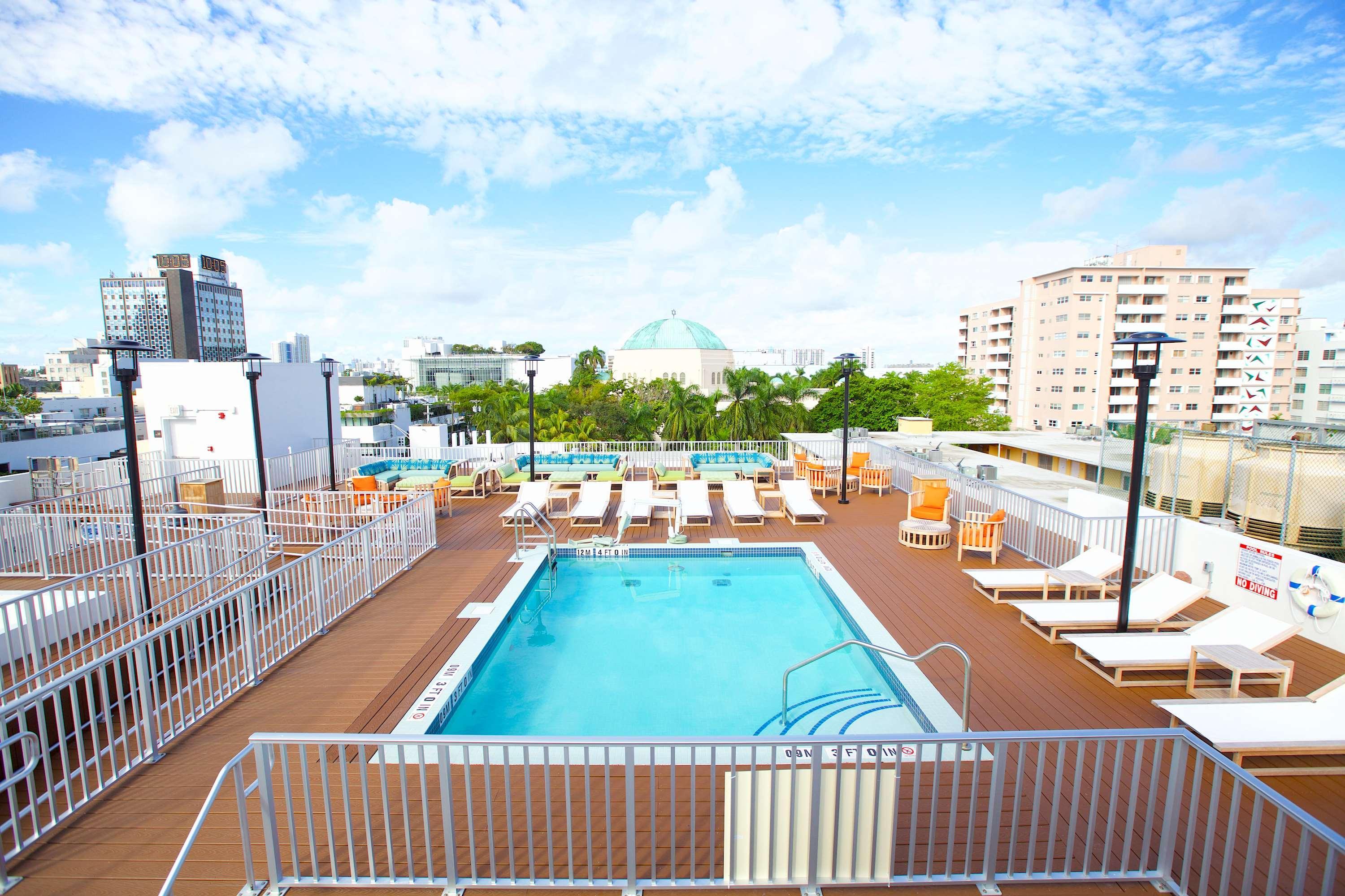 The Claremont Hotel Miami Beach Exterior photo